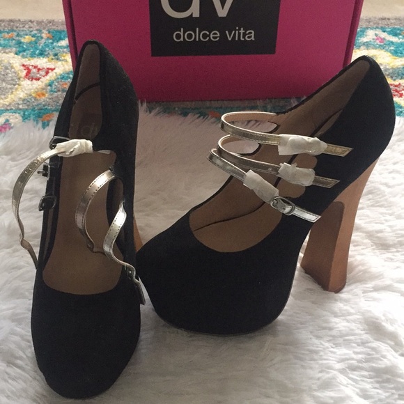 dv8 Dolce Vita black suede heels. - Picture 6 of 8